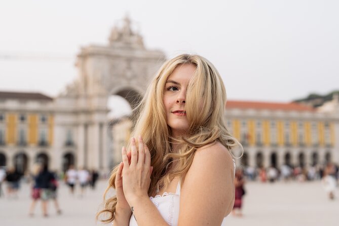 Lisbon Cinematic Photoshoot with Top-Rated Photographer - What the posing feels like
