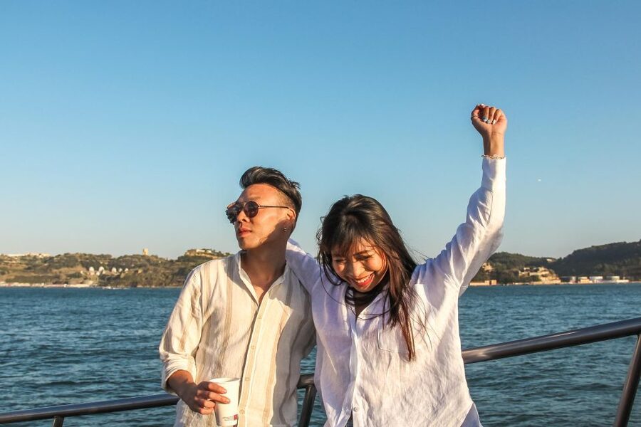 Lisbon: Cruise to the Beach with BBQ, Open Bar and Music - Music, dancing, and the social mood