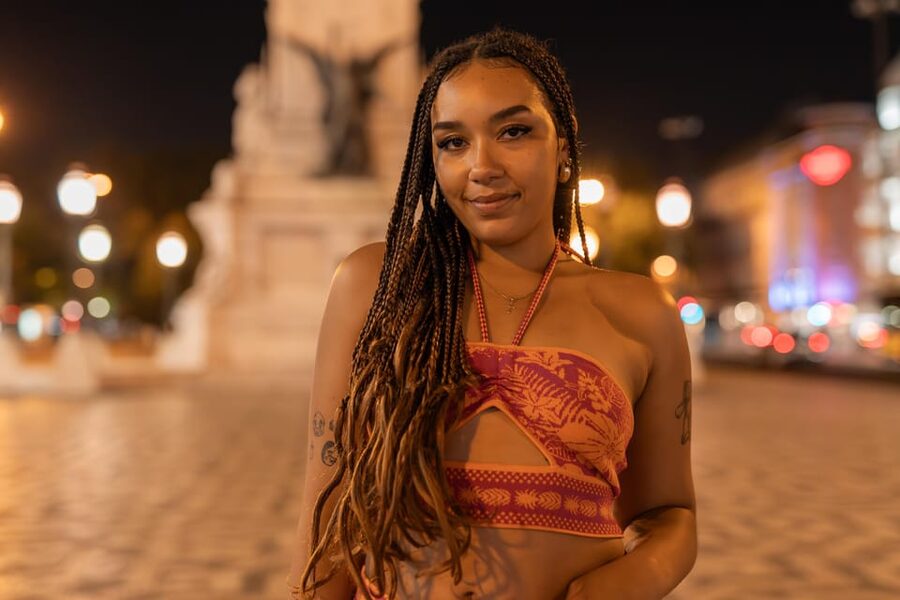 Lisbon lights: A Cinematic Photoshoot at night - Moving through iconic and lesser-known Lisbon locations