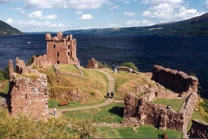 Loch Ness, Cawdor Castle, Outlander Sites & More from Inverness - Key points at a glance