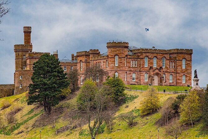 Loch Ness , Outlander , Inverness Castle , Clava and Culloden - Inverness brings the day into the Highland capital
