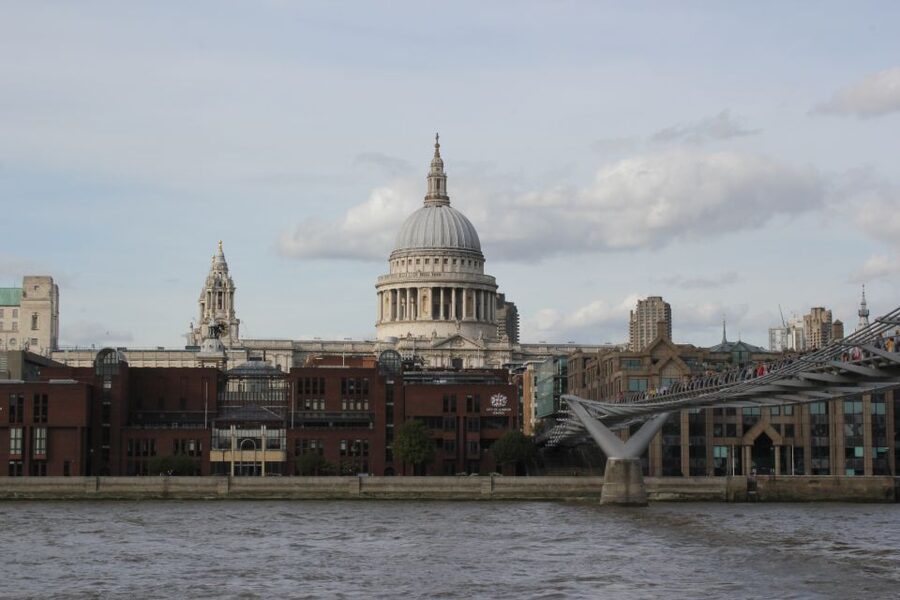London: Doctor Who Guided Walking Tour - What to wear and what to bring