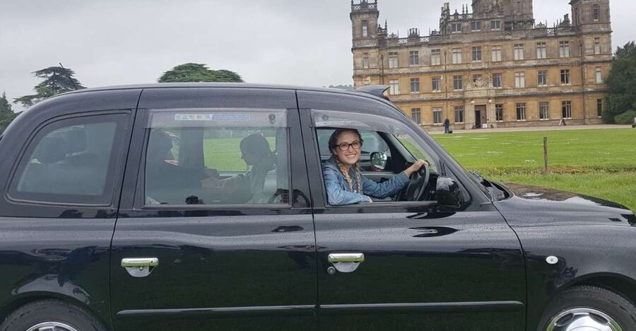 London: Downton Abbey Countryside Black Taxi VIP Tour - Seeing Downton’s village without the television set