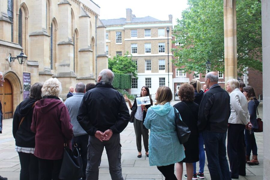 London: Downton Abbey Guided Walking Tour - Why Downton Abbey’s London scenes work so well on foot