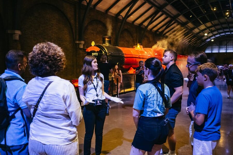 London: Fully-Guided Making of Harry Potter Tour - Who should book this version