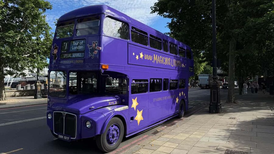 London: Guided Harry Potter Bus Tour of Locations - Finding the Ministry of Magic entrance