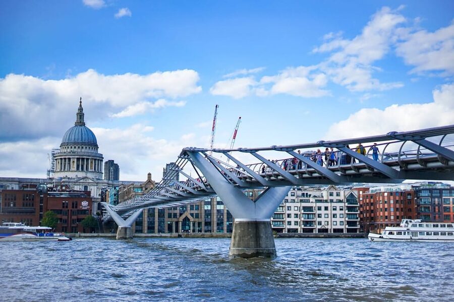 London: Guided Thames Cruise and Harry Potter Walking Tour - Palace Theatre, House of Spells, and Leicester Square