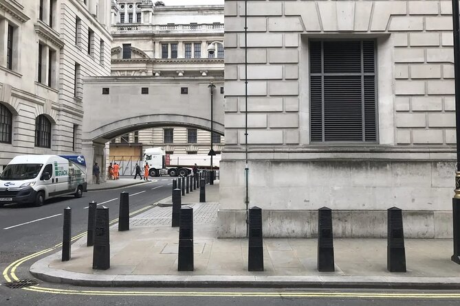 London: Harry Potter Filming Locations Sightseeing Tour - City of London School and a real-life Potter link