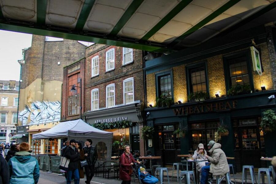 London: Harry Potter Filming Locations Sightseeing Tour - Borough Market and the Leaky Cauldron finish