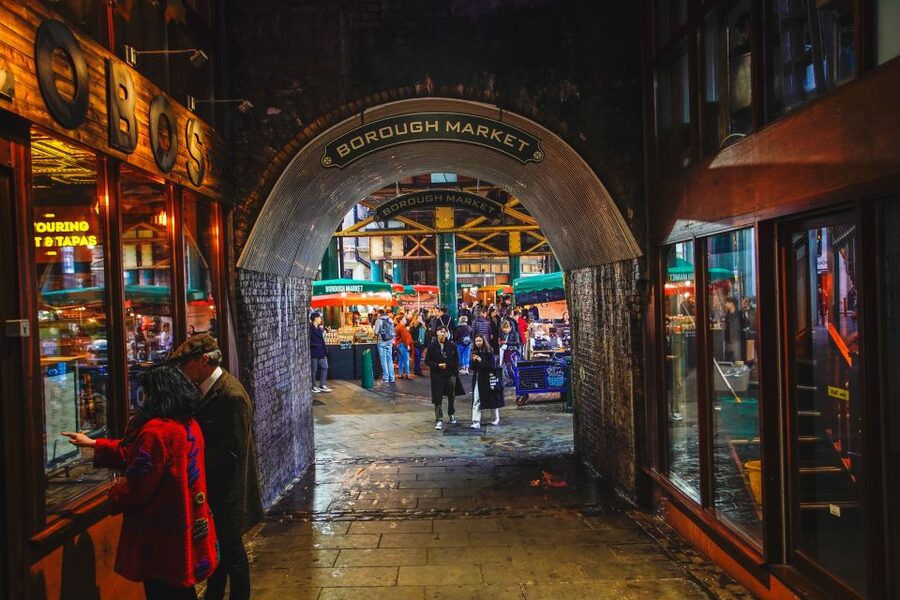 London: Harry Potter Movies Walking Tour (Kids Go Free) - House of Spells adds time for shopping