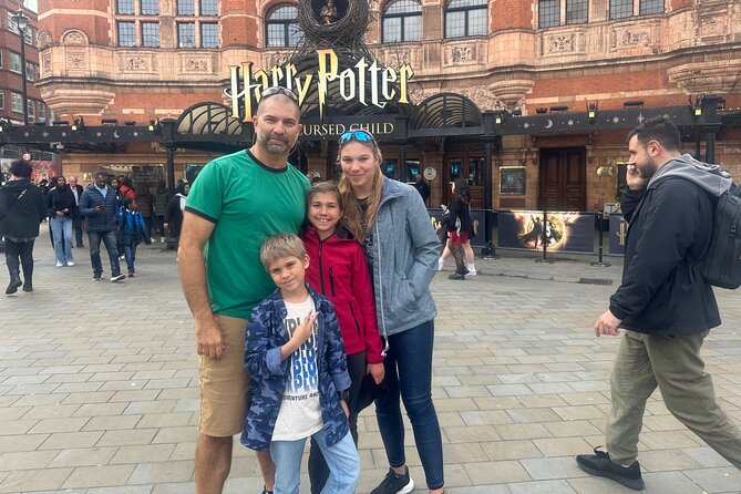 London Harry Potter Private Black Cab Tour with Hotel Pick Up - The Palace Theatre and the Cursed Child connection