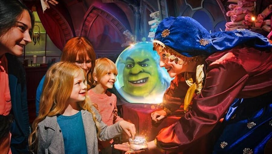 London: Harry Potter Sights and Shrek's Adventure Combo Tour - Cecil Court and Goodwin’s Court, two atmospheric early stops