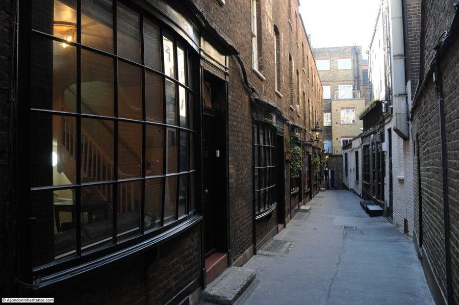 London: Harry Potter Walking Tour and Tower of London Entry - Westminster and Southwark by foot