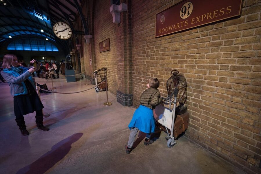 London: Harry Potter Walking Tour & London Eye Entry Ticket - Westminster brings a broader London view