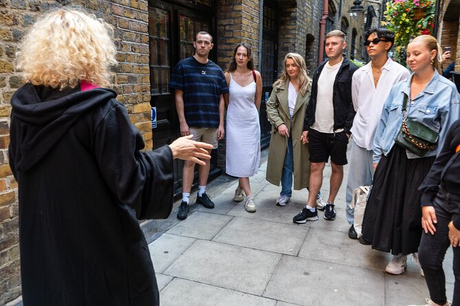 London: Interactive Harry Potter Walking Tour - Trafalgar Square and the inspiration for Gringotts