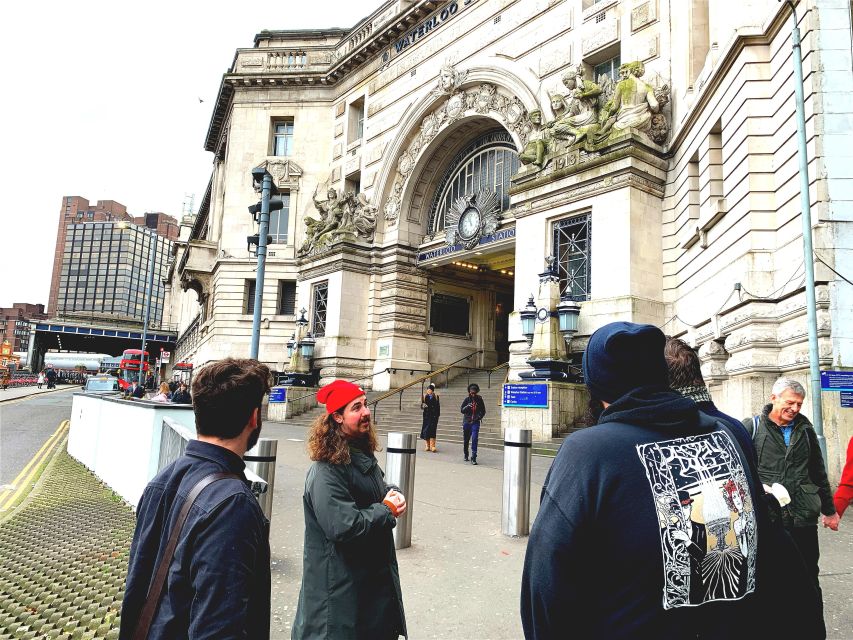 London: James Bond and Spies Walking Tour - The Mall and Pall Mall: polish, clubs, and Bond’s London