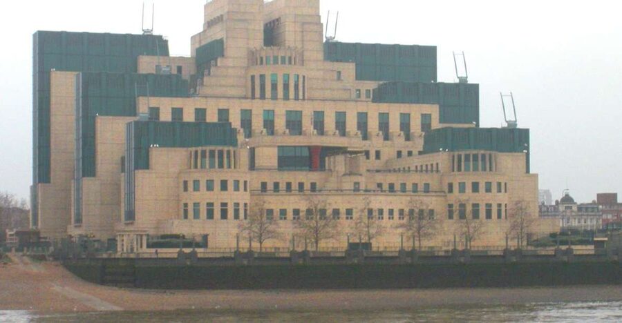 London: James Bond Shooting Locations Tour by Black Taxi - The bar behind Bond’s famous martini