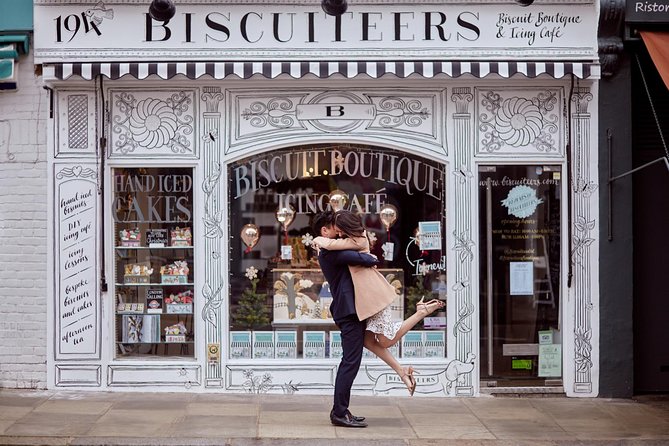 London Notting Hill PRIVATE professional photoshoot - 120min - Is $663.82 good value for your group?