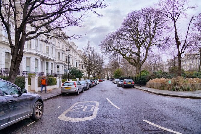 London: Notting Hill Self-Guided Walking Tour with an APP - Finding the Blue Door from Notting Hill