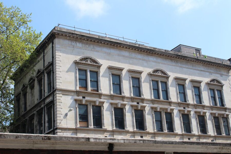 London: Private 3-Hour Sherlock Locations Tour by Black Taxi - Baker Street and the 221B address
