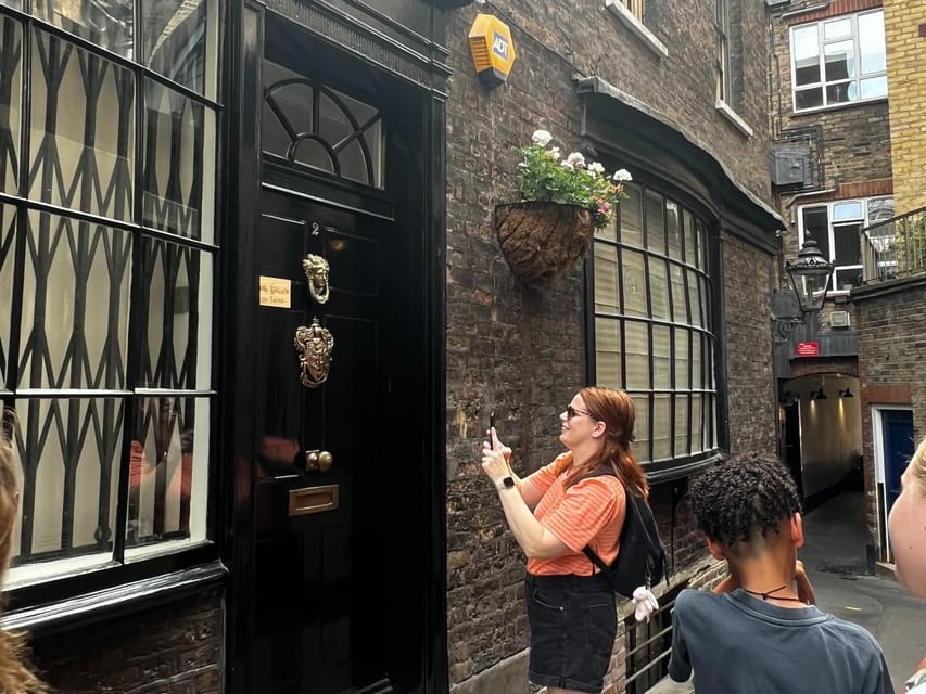 London: Private Family Harry Potter Movie Locations & Cruise - The one-hour Thames cruise to Westminster Pier
