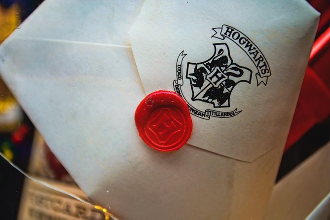 London The Best of Harry Potter Guided Tour (Free for Kids) - The Palace Theatre and Potter shopping