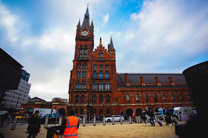 London The Best of Harry Potter Guided Tour (Free for Kids) - Leicester Square and the city between the scenes