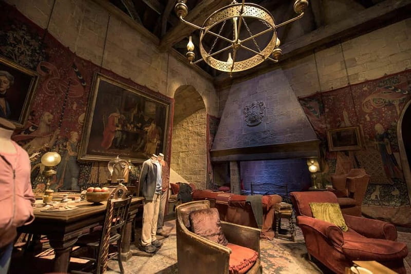 London: Warner Bros. Studio Harry Potter Tour & Branded Bus - Diagon Alley, Gringotts, and wizarding shopfronts