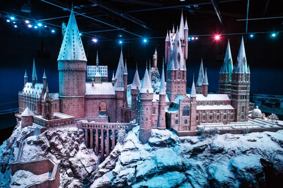 London: Warner Bros. Studio Tour and River Thames Cruise - How to get to Leavesden without a coach