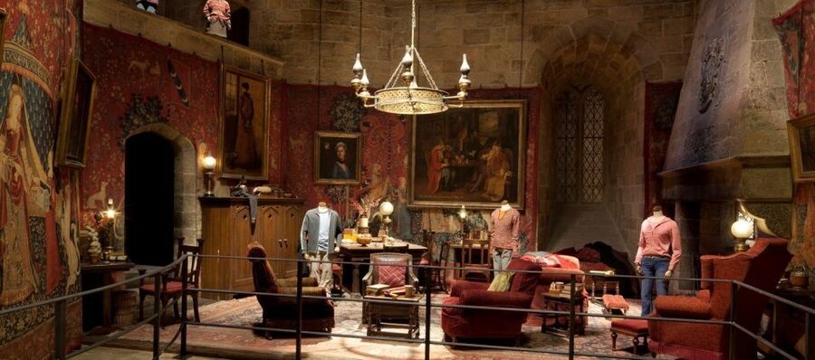 London: Warner Bros. Studio Tour with Hotel Pickup - Inside the Great Hall and Hogwarts interiors