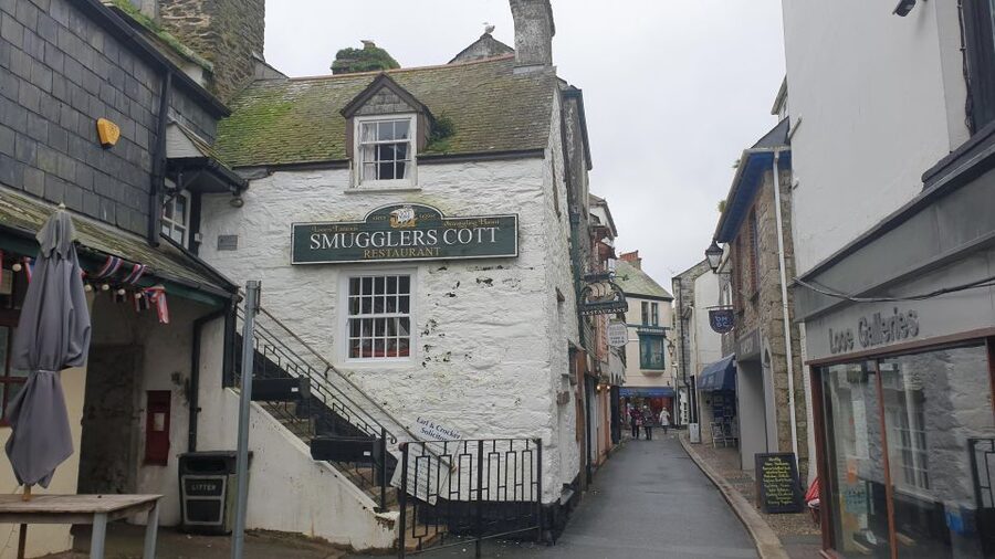 Looe: Beyond Paradise TV Locations Tour - Seeing Shipton Abbott in real Looe