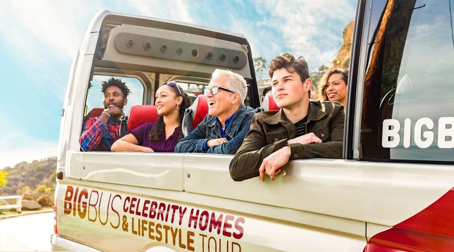 Los Angeles and Hollywood: Celebrity Homes & Lifestyle Tour - What the Mercedes Sprinter adds