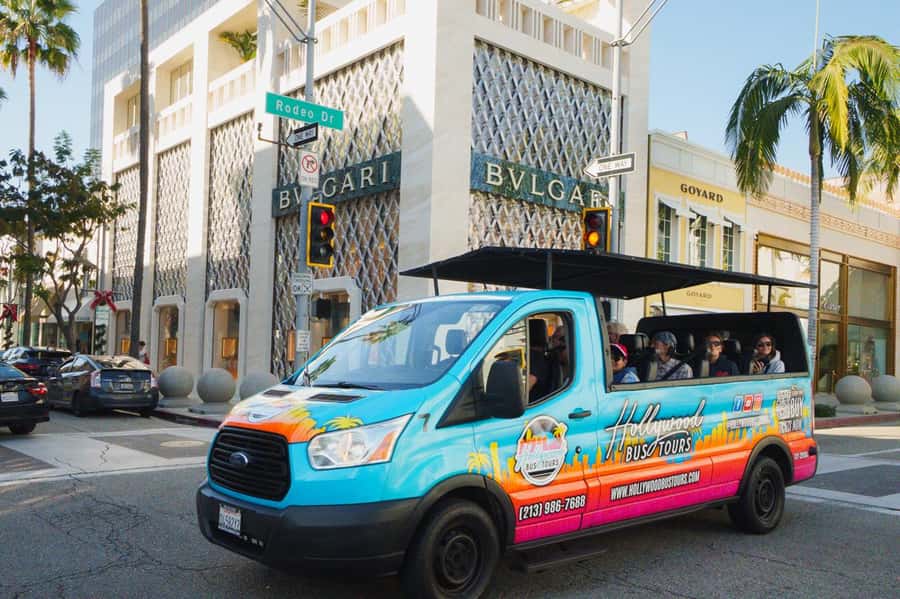Los Angeles: Celebrity Homes and Hollywood Open-Air Bus Tour - What this Hollywood bus tour is really good at
