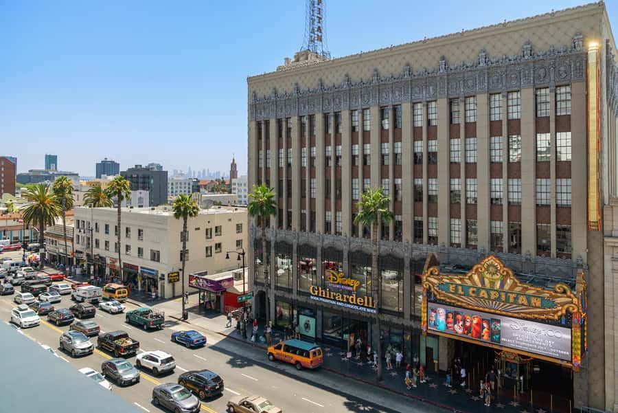 Los Angeles: Celebrity Homes and Hollywood Open-Air Bus Tour - Who will enjoy this tour most?