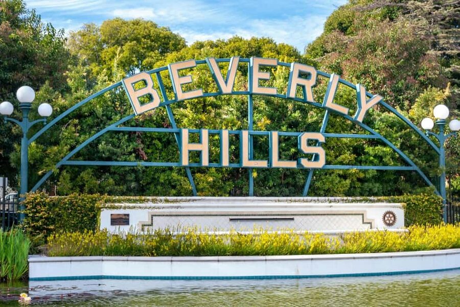 Los Angeles: Celebrity Homes and Movie Scenes Bus Tour - The Hollywood Sign from the hills