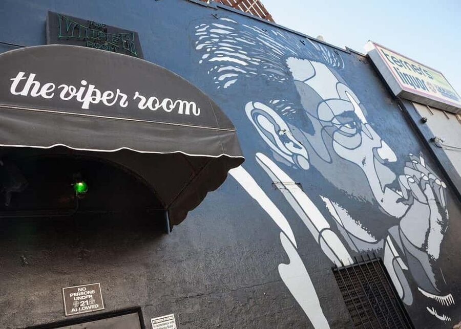 Los Angeles: Celebrity Homes and Movie Scenes Bus Tour - Melrose Avenue and the Sunset Strip