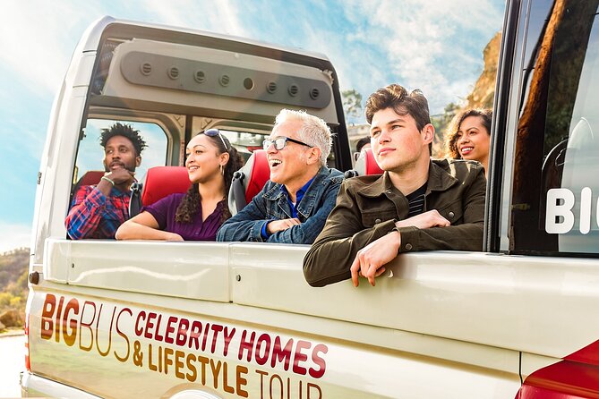 Los Angeles: Guided Hollywood Celebrity Homes and Lifestyle Tour - Mulholland Drive and the Universal City Overlook