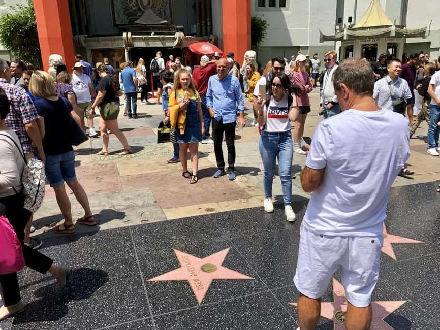 Los Angeles: Hollywood and Beverly Hills Guided Bus Tour - The guides are a major part of the value