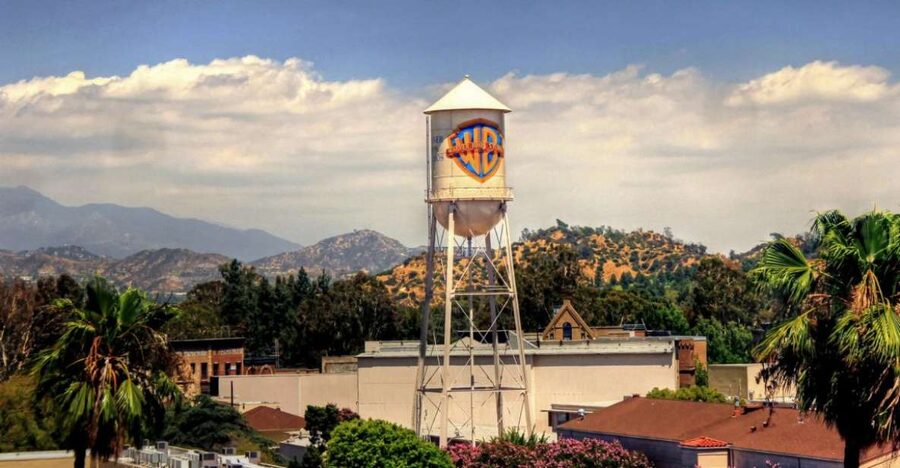 Los Angeles: Hollywood Film Studios & TMZ Private Day Tour - TMZ brings a pop-culture stop