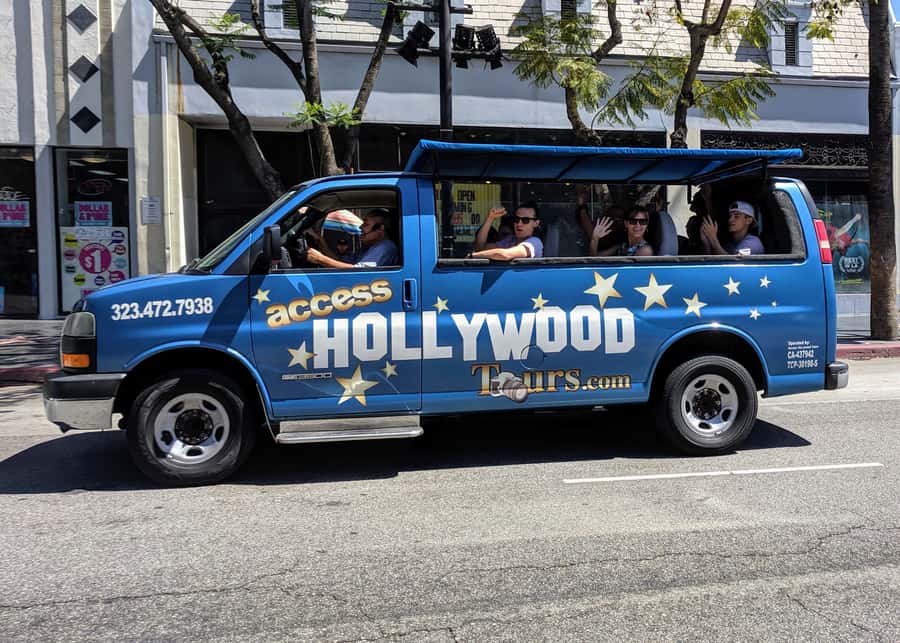 Los Angeles: Hollywood Tour & Celebrity Homes - Mulholland Drive and the Hollywood Sign
