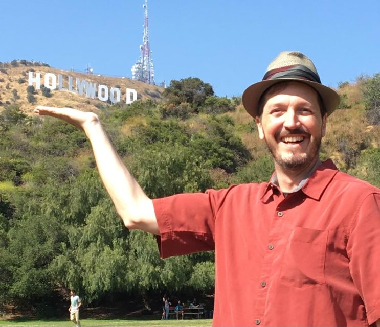 Los Angeles: The Ultimate LA & Hollywood Photo Tour - Thirty minutes along the Hollywood Walk of Fame