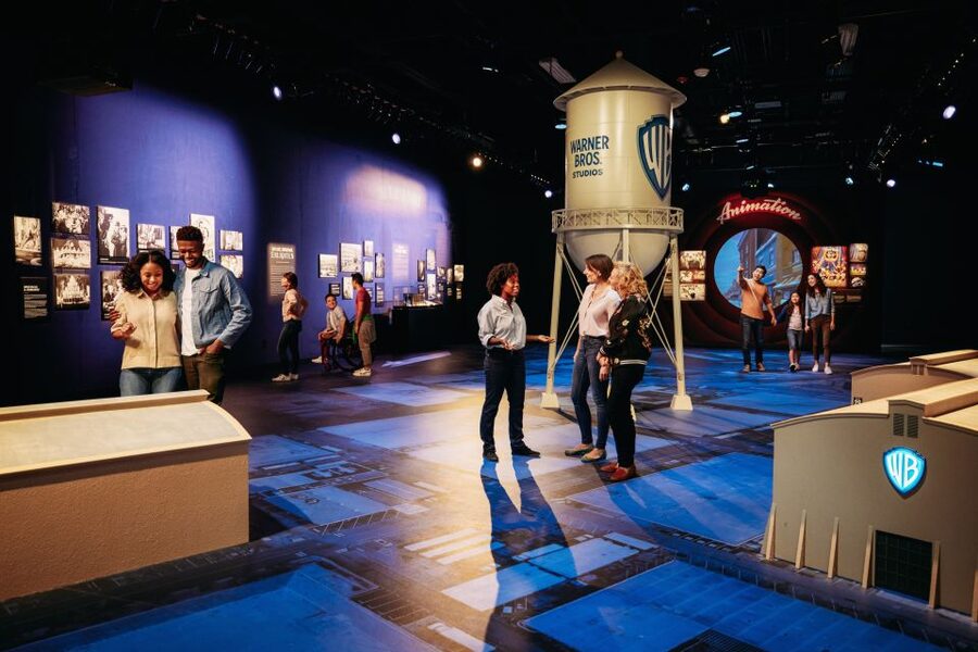 Los Angeles: Warner Bros. Studio Tour Hollywood - Entering Warner Bros. Studio Hollywood