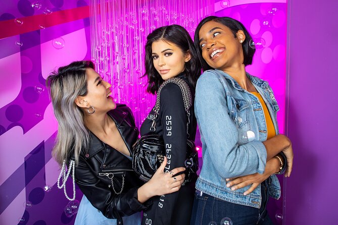 Madame Tussauds Hollywood Admission Ticket - Photo opportunities, costumes, and interactive scenes