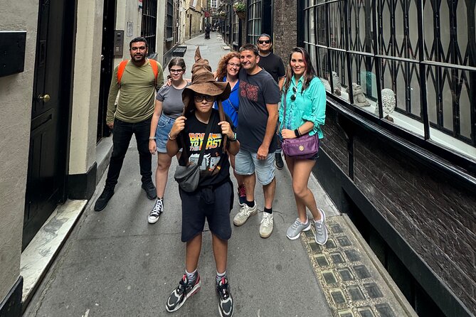 Magical Harry Potter tour in Spanish, ! You choose the option! - Piccadilly Circus and the route’s cinematic finish
