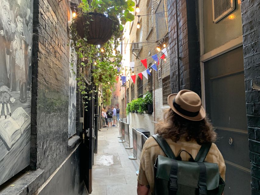 Magical Movies: London Harry Potter Tour - Borough Market: a practical finish with food nearby