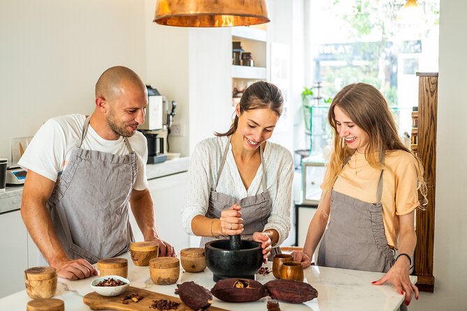 Make Your own Amazing Chocolate in Notting Hill - A chocolate workshop inside Notting Hill