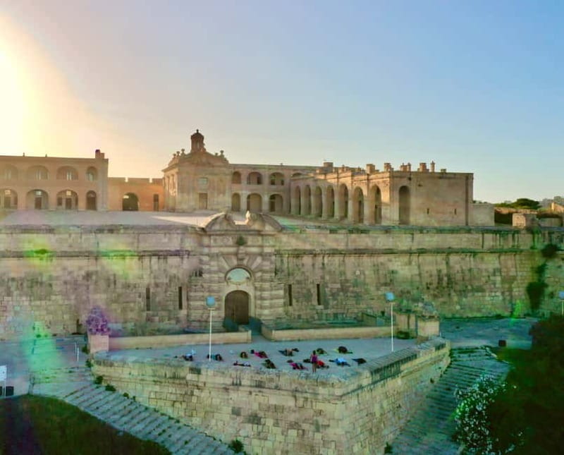 Malta: Game of Thrones Location Yoga Class - Reaching the meeting point at Manoel Fort