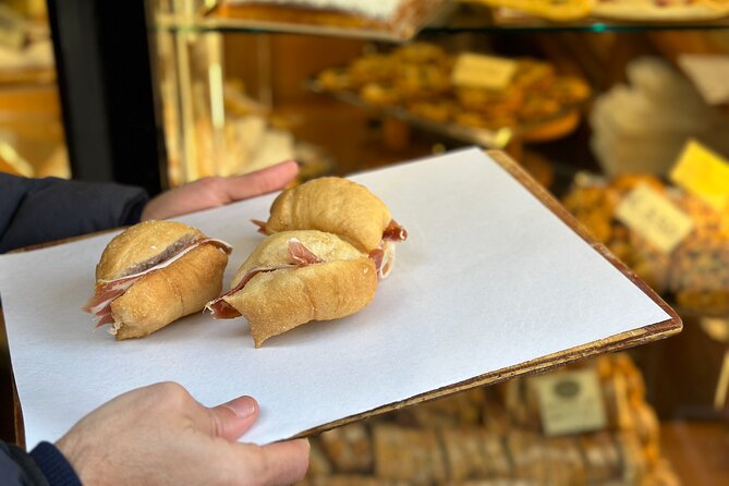 Mamma Mia Florence Street Food Tasting and City Guided Tour - Food restrictions and group size