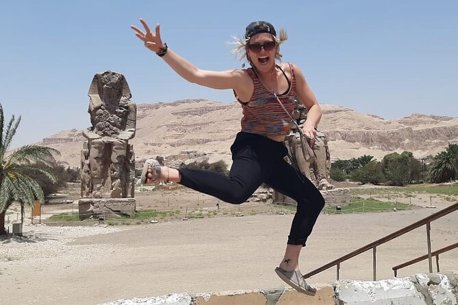 Marvelous Luxor East and West Bank Private Tour with Lunch From Airport /Hotels - Colossi of Memnon: a short stop with a big silhouette