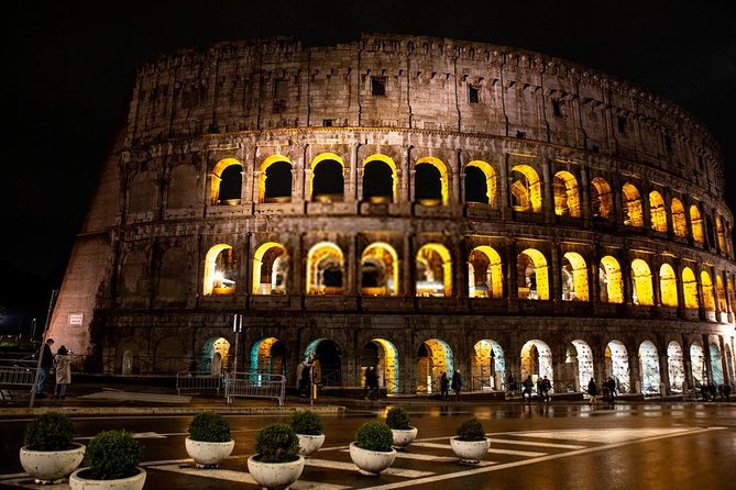Marvels Of Rome At Night - Private Tour - Trevi Fountain: the evening centerpiece
